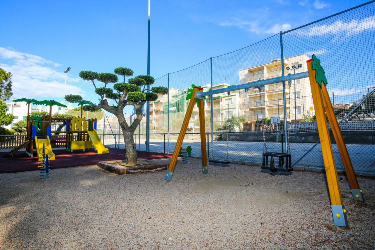 Galera Planet Costa Dorada Villa Cambrils Bagian luar foto