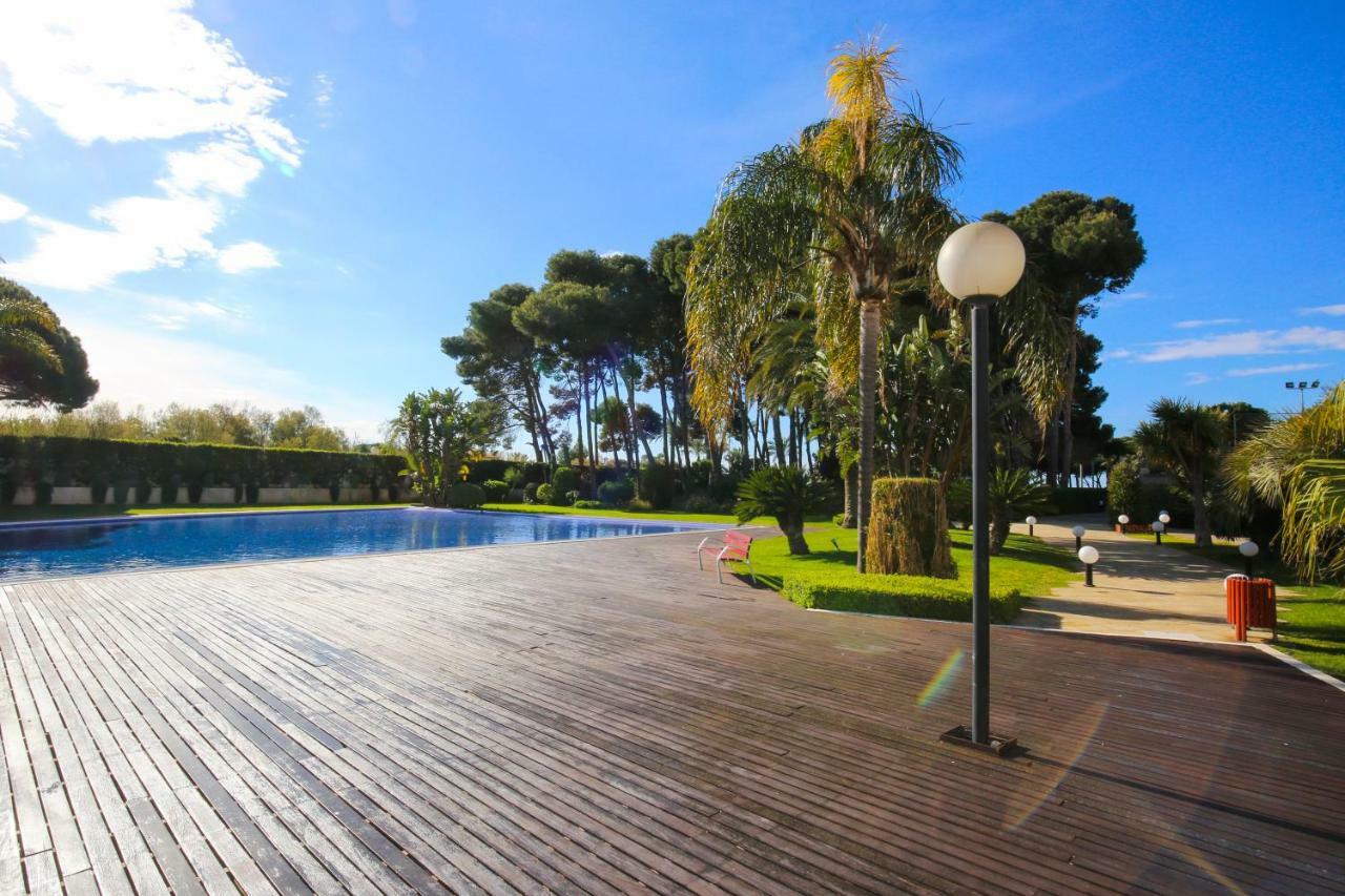 Galera Planet Costa Dorada Villa Cambrils Bagian luar foto